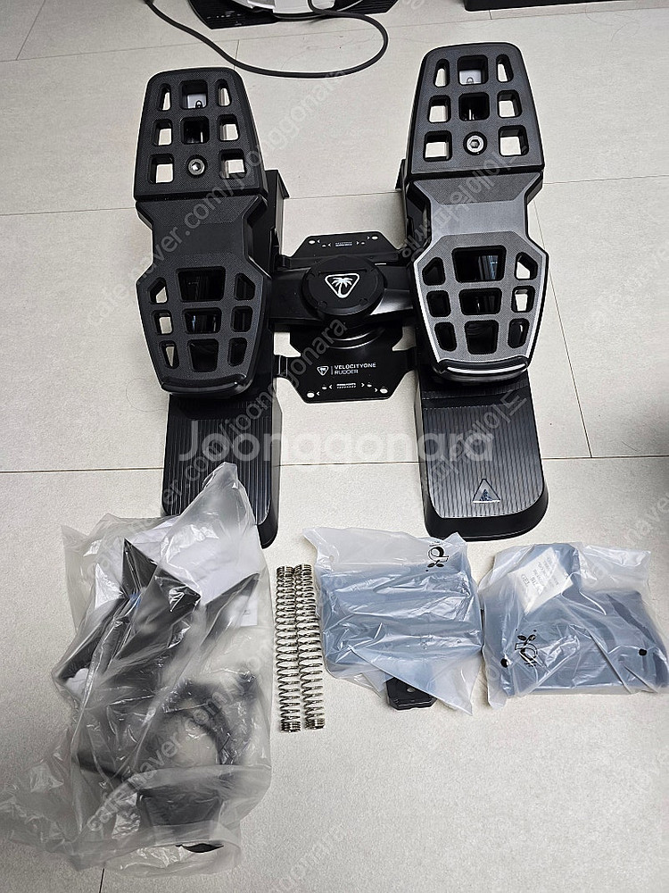 터틀비치 벨로시티원 러더--3