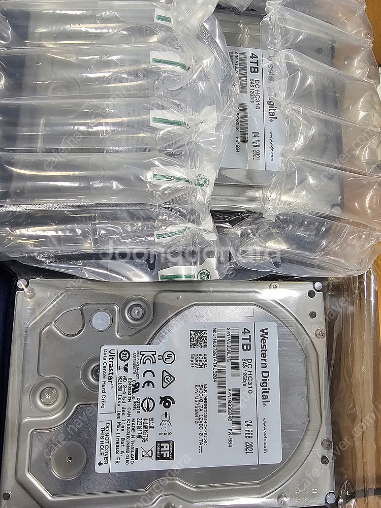 웨스턴디지탈 SAS HDD 4TB 새상품 팝니다 [WD...--0