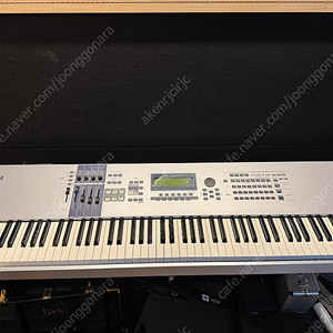 YAMAHA MOTIF ES8 판매합니다.