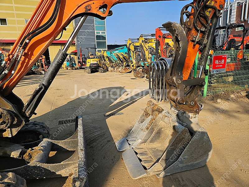 중고미니굴삭기 두산 DX35 포크레인 22년식 캐빈 집...--4