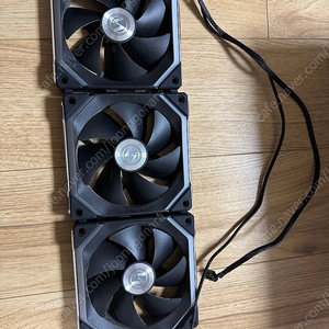 리안리 UNI FAN SL120 V2 BLACK