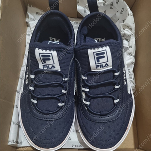 휠라 운동화 새상품 170