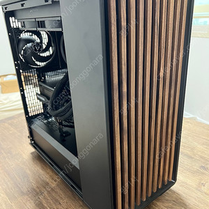 Fractal Design north 9070xt 완본체 판매