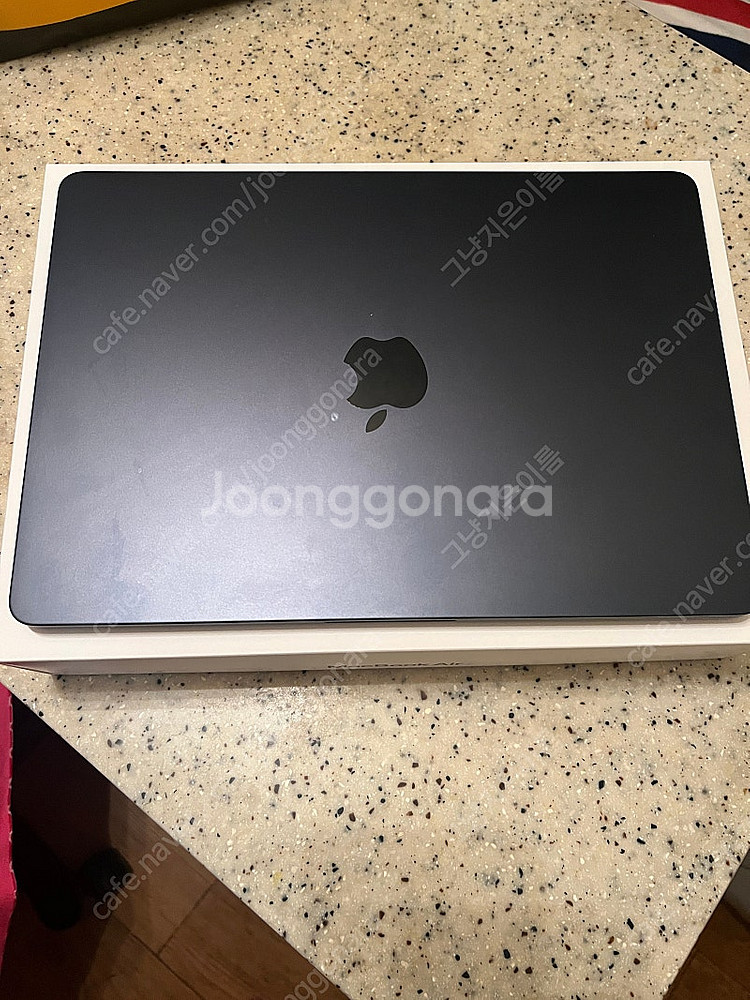 맥북 에어 M2 미드나이트 8G/512G 판매합니다--2