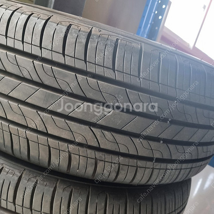 금호 TA21 235/60R 17 중고타이어 4개 일괄--1