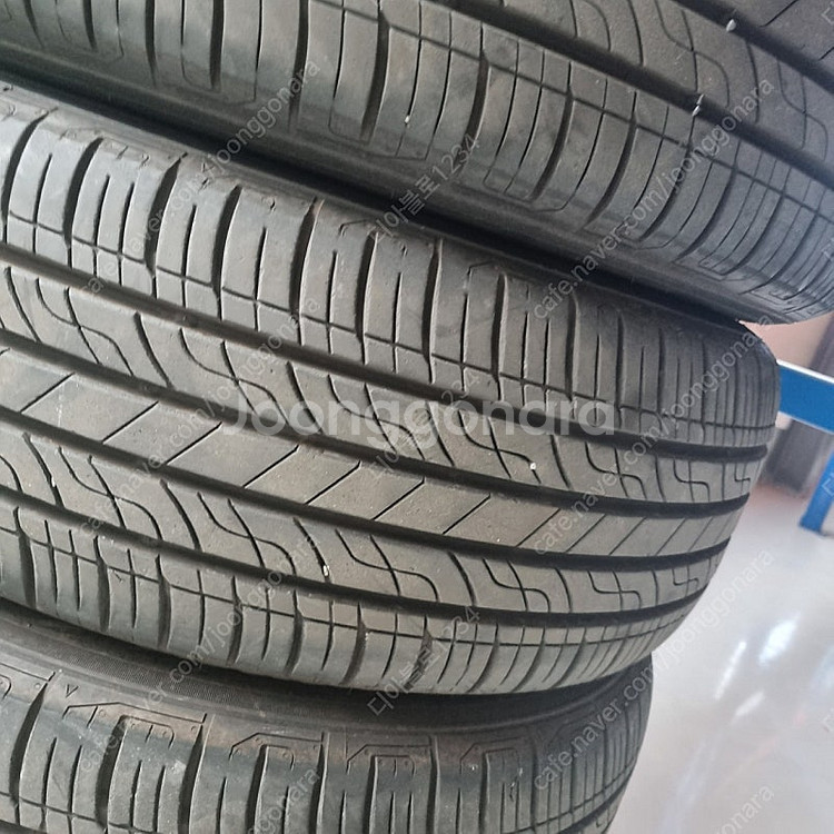금호 TA21 235/60R 17 중고타이어 4개 일괄--2