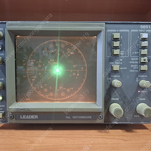 LEADER Pal Vectorscope 5851V 파형 모니터