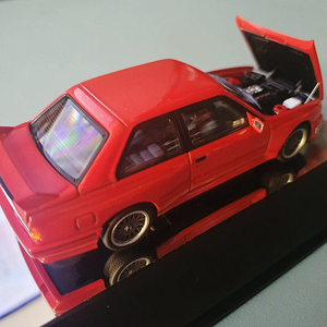 1:43 다이캐스트 오토아트 밀레니엄 BMW M3 1990