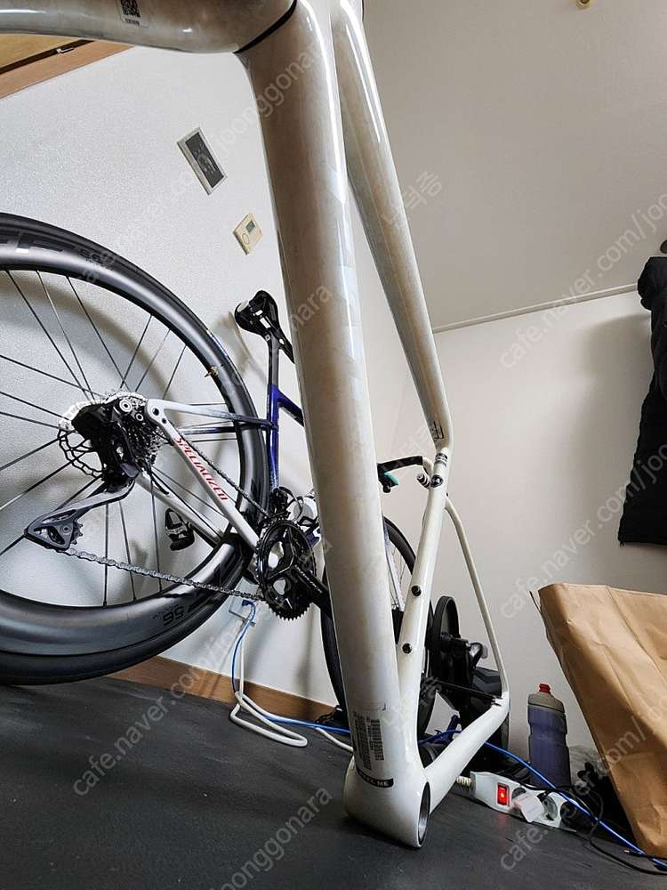 에스웍스 SL8 듄화이트 54사이즈 프레임셋 팝니다.--5