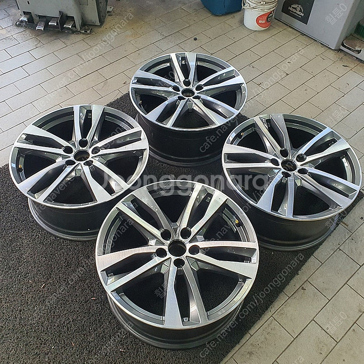 [ 추천 ] 아우디 A6 C8 45TDI 정품 19인치...--1