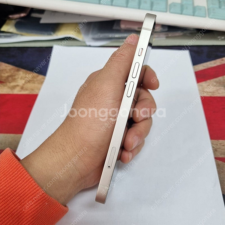016561 아이폰13 128 화이트 중고폰 42만 배...--4