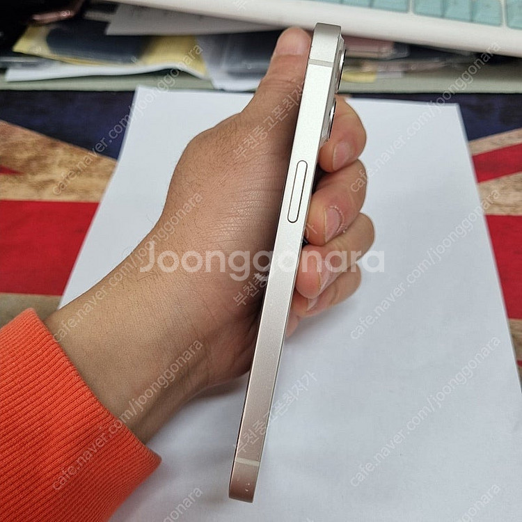 016561 아이폰13 128 화이트 중고폰 42만 배...--5