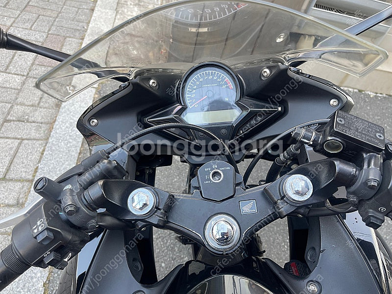 혼다 CBR125R 깨끗한 2016년식 팝니다--3
