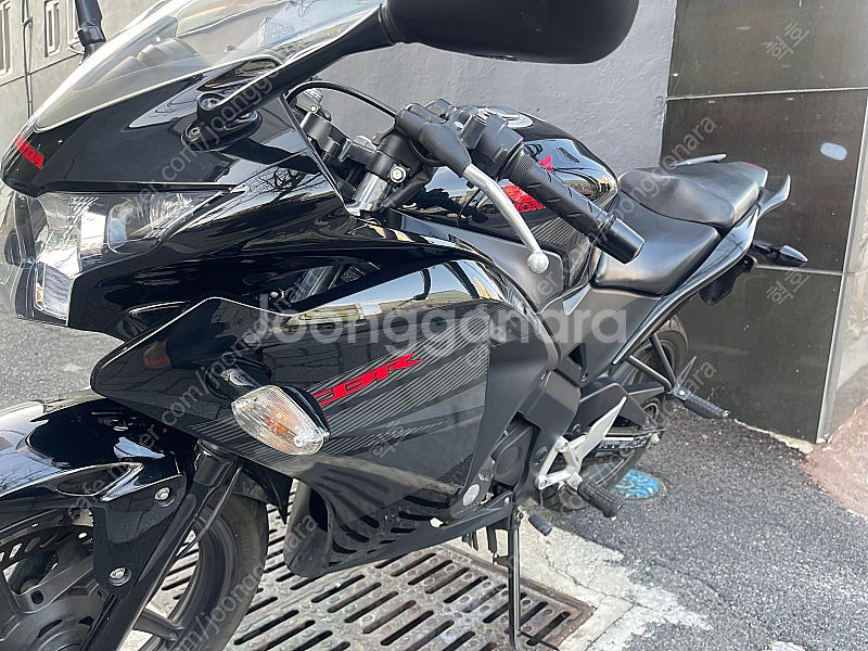 혼다 CBR125R 깨끗한 2016년식 팝니다--6