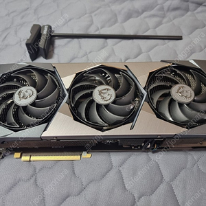 MSI 지포스 RTX 3070 Ti 슈프림 X D6X 8GB 트라이프로져2S