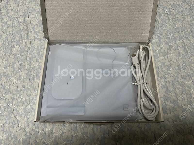 이어맥 4in1 무선충전기--1