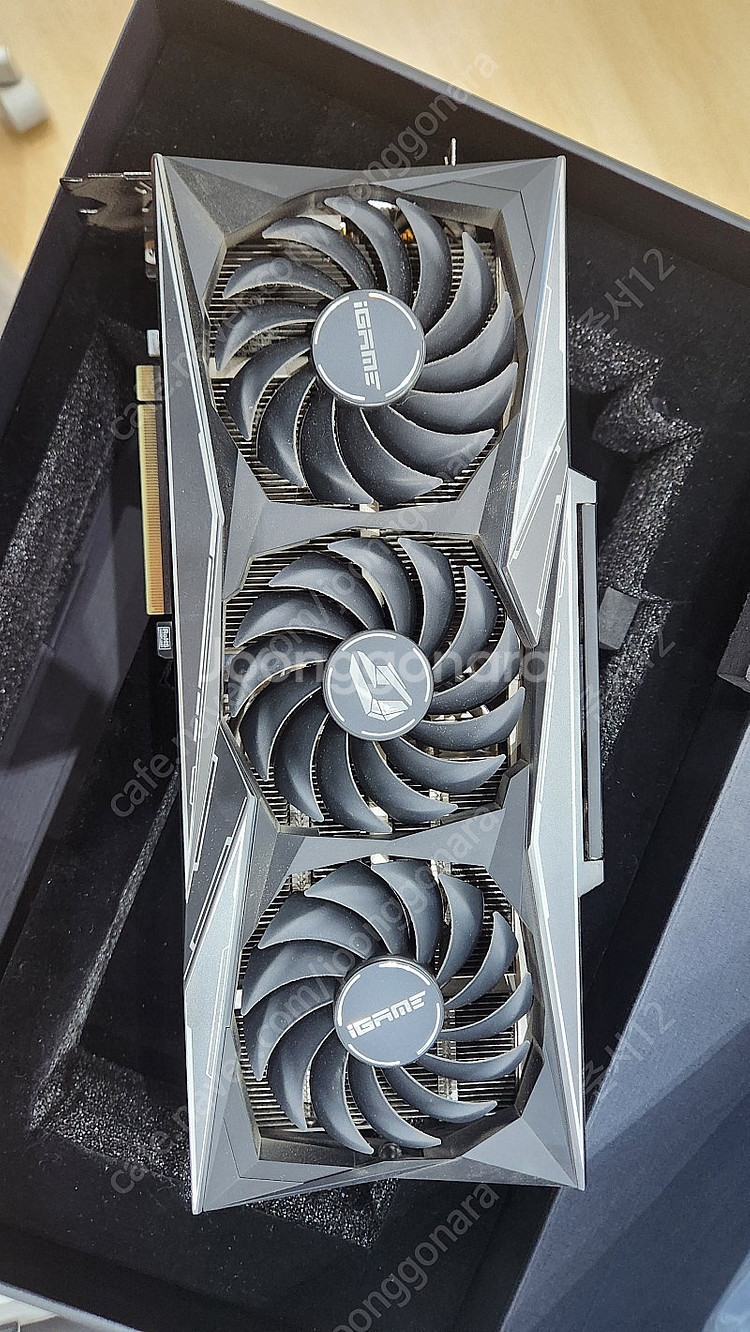 컬러풀 불칸 RTX 3070 8GB 팝니다--1