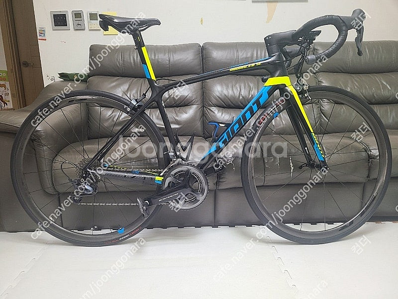 자이언트 tcr sl 52(s) 기함 림브 완차팝니다.--0