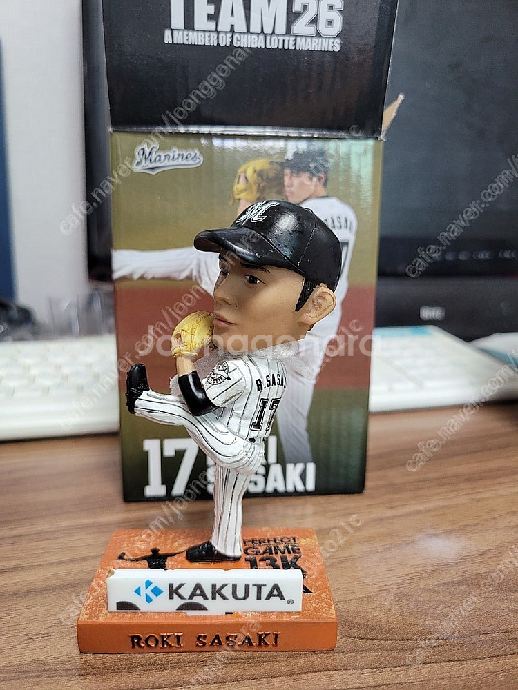 일본야구 사사키 로키(npb)피규어--0