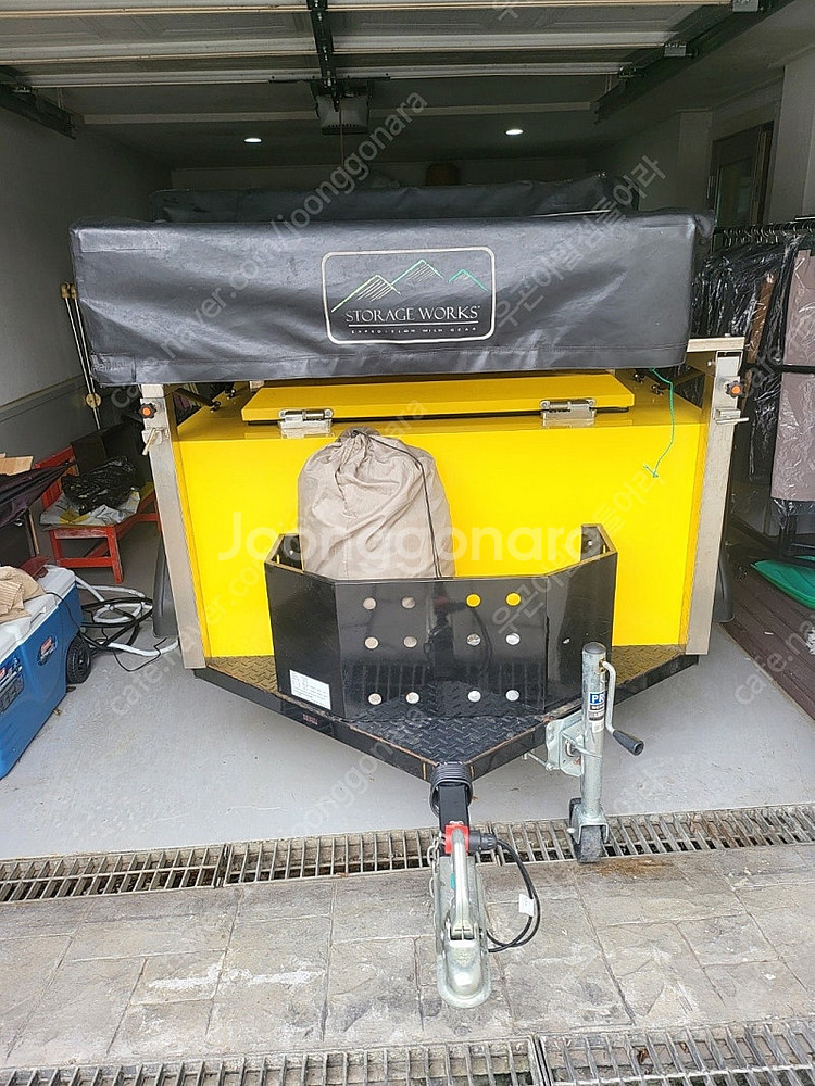 힉스 츄레라, 텐트 팝니다--2