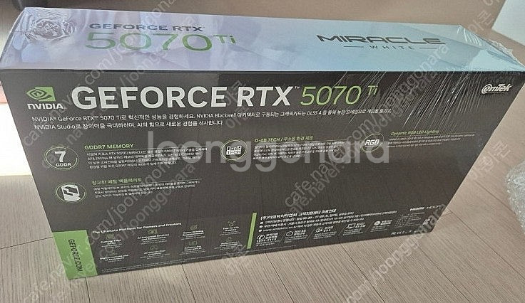이엠텍 지포스 RTX 5070Ti 화이트 미라클 미개봉--3