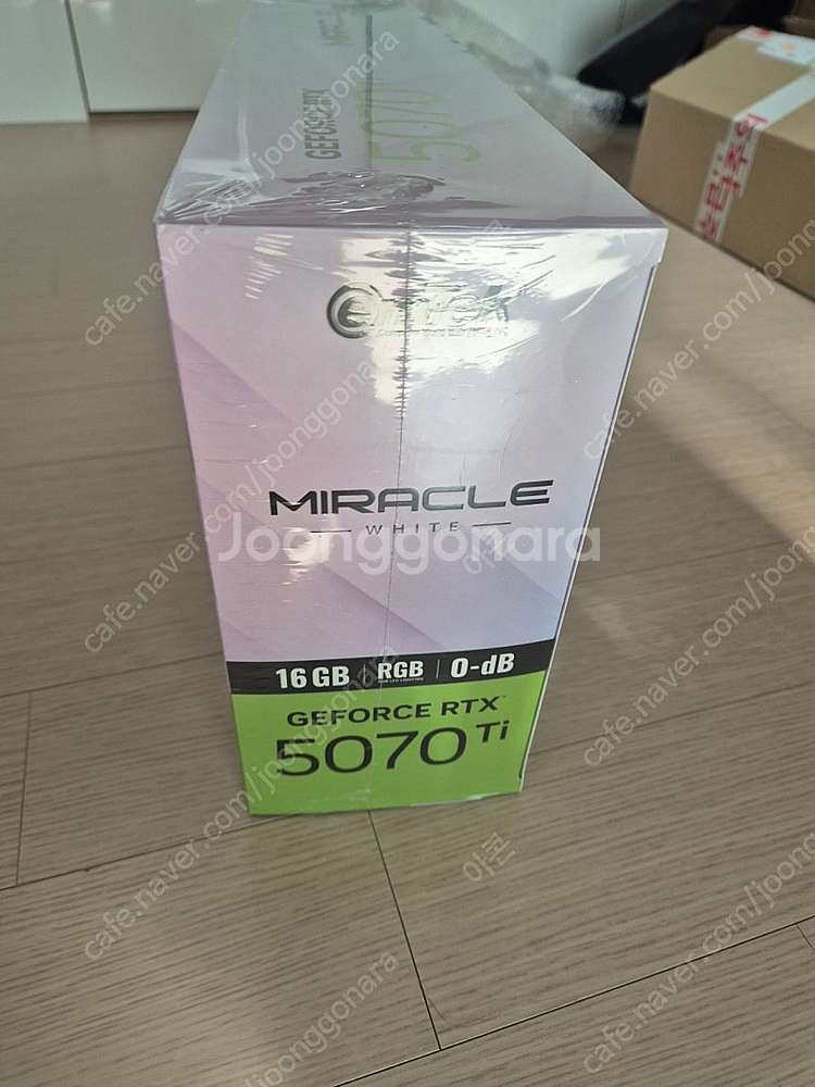 이엠텍 지포스 RTX 5070Ti 화이트 미라클 미개봉--4