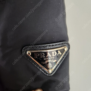 정품 PRADA 프라다 삼각로고 구스다운 패딩 38size 새상품급