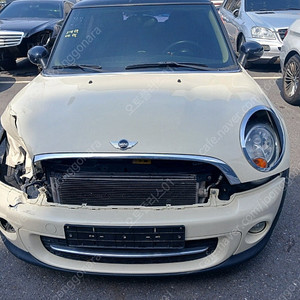 미니 R56 후기 미니쿠퍼D 2012 년식 부품차량입니다