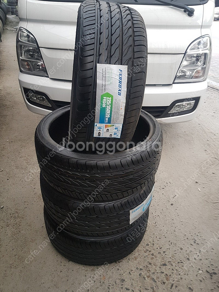 (판매) Parroad 파로드 225 35 20 타이어--0