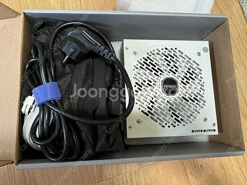 Antec NeoECO 1000W 화이트 팔아요~--1