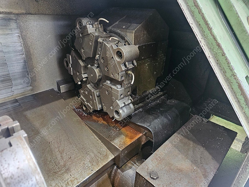 히타치세이키 8인치 CNC선반 NK 20 판매합니다 이미지