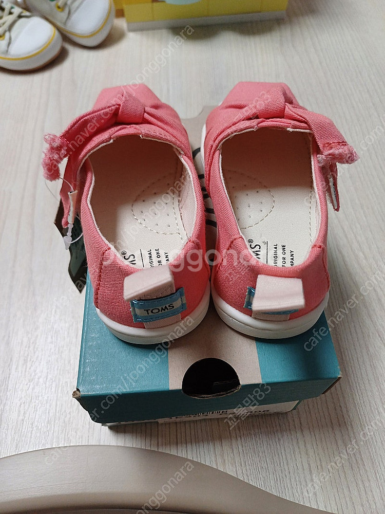 탐스 TOMS 아기 신발 새신발 새상품 (가격표도 그대...--1