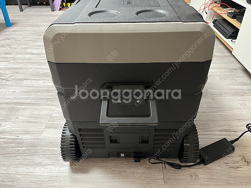알피쿨 tsw50 캠핑 냉장고 (t50에 바퀴+손잡이--2