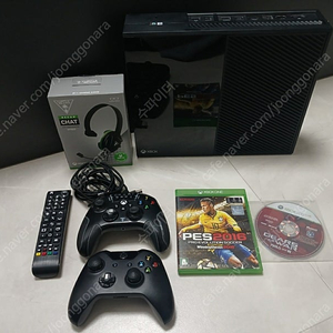 Xbox One (컨트롤러2개)(미사용 헤드셋)(리모컨)(게임2개)