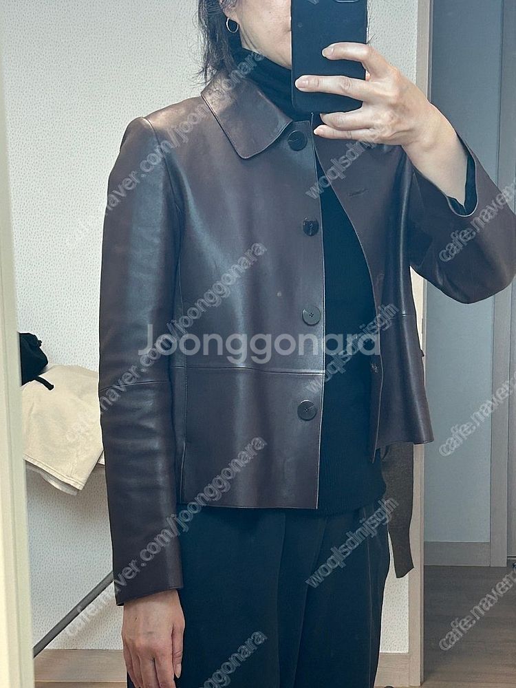 띠어리가죽쟈켓팝니다--3