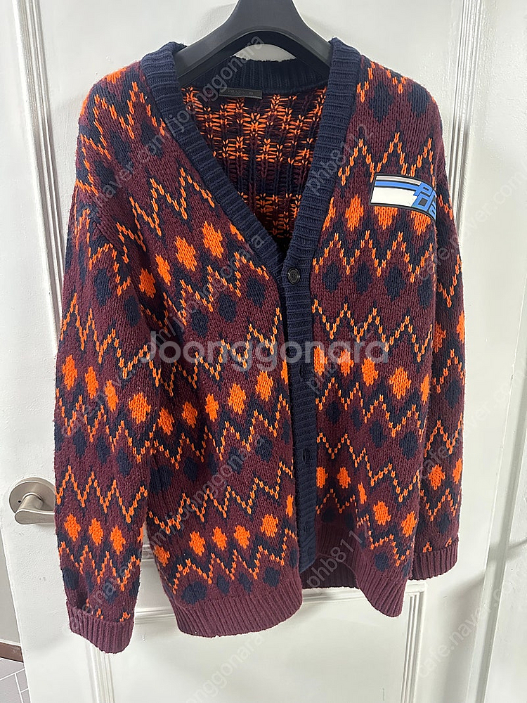 <정품> 프라다 니트 가디건 판매합니다!!--0