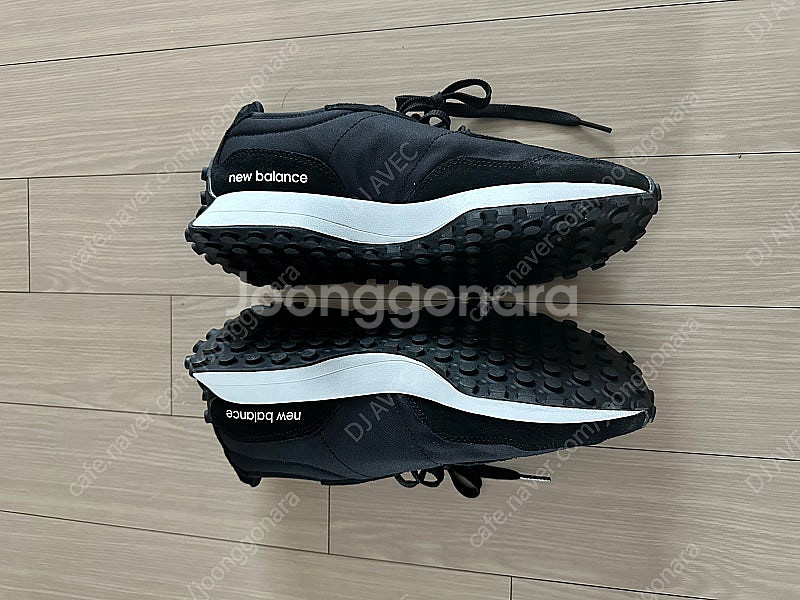 뉴발란스 327 블랙 260사이즈 정품--2