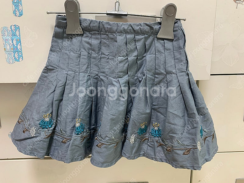 여아 플레어 주름 스커트. 각 5,000원--0