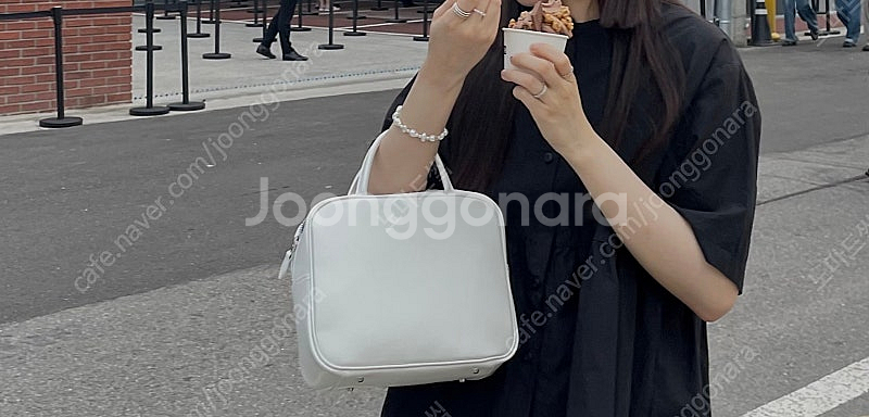 꼼데가르송 아오야마백 가방 스퀘어 2호 화이트 (상태 ...--0
