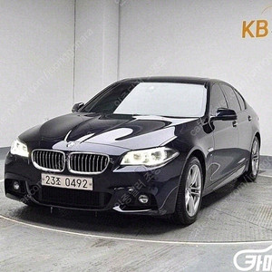 [BMW]5시리즈 (F10) 520d xDrive M 에어로다이나믹 (5인승) ★중고차★중고차매입★전액할부★저신용자★신불자★소액할부★현금★카드 전부 가능합니다!