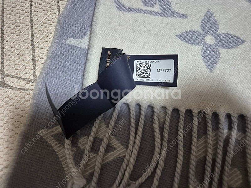 루이비통 목도리 에센셜 스카프 M77727 팝니다--2