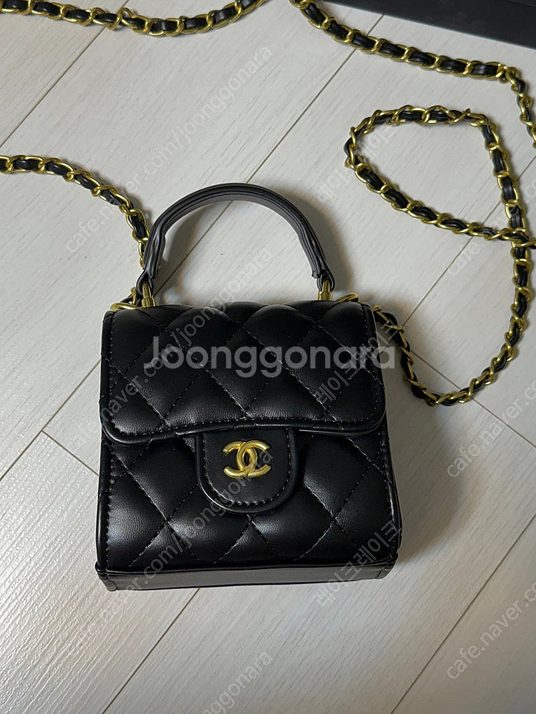 [판매 새상품] 샤넬 뷰티 미니 퀼팅 크로스백 토트백--2