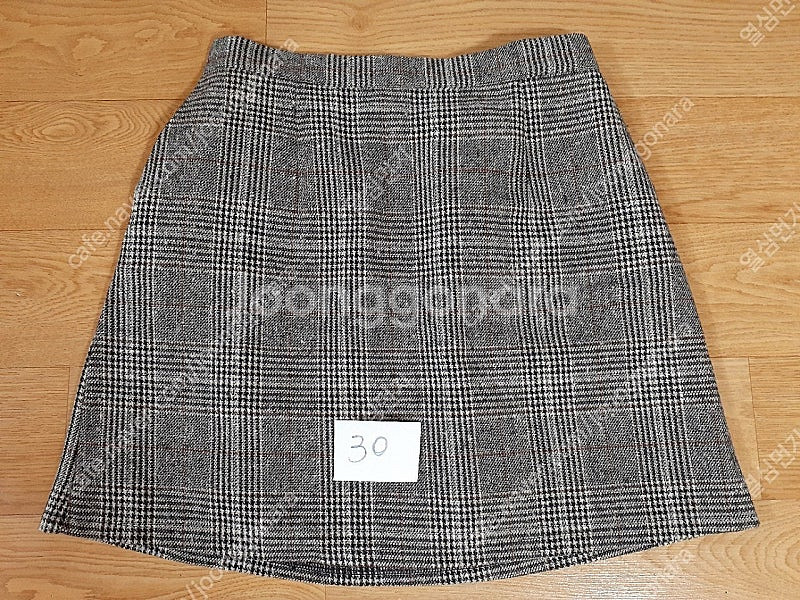 치마 예쁜니다 허리고무줄 있습니다 편하게 보세요 500...--0