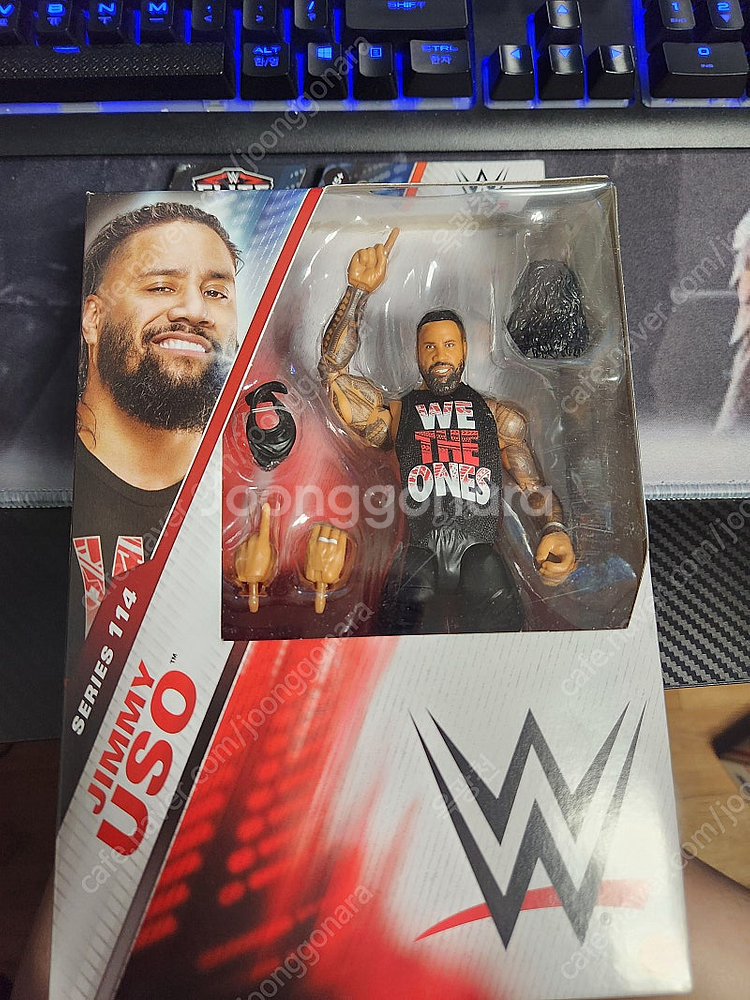 WWE 미개봉 개봉 피규어 판매합니다--0