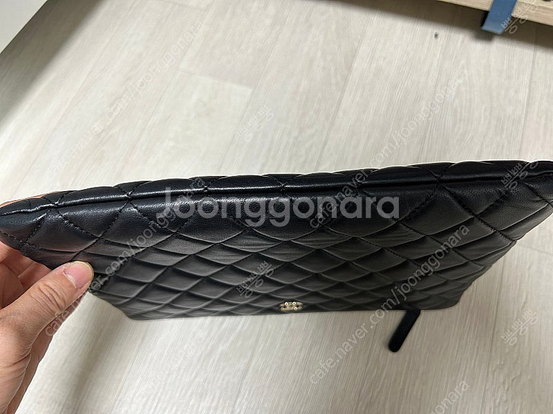 샤넬 클래식 클러치 정품 팝니다--3