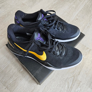 코비 8 팝니다. Nike Kobe 8 Protro Black and University Gold