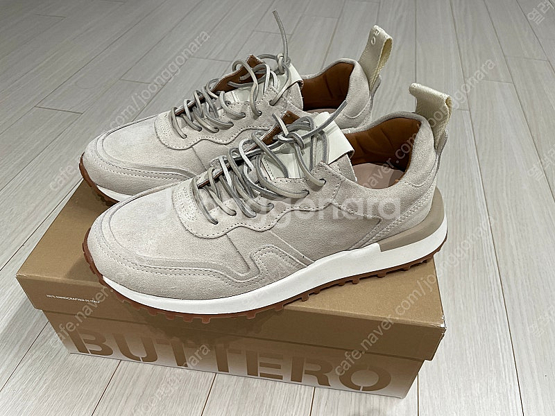 부테로 23fw 푸투라 b10062gorh 39.5사이...--0