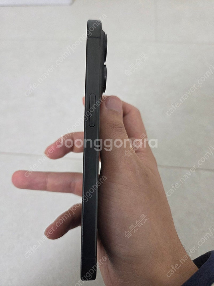 아이폰 15프로 128기가 블랙티타늄 팝니다--3