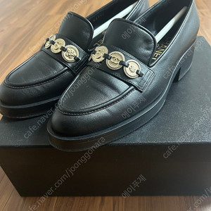 샤넬로퍼 37.5 판매합니다. 이미지