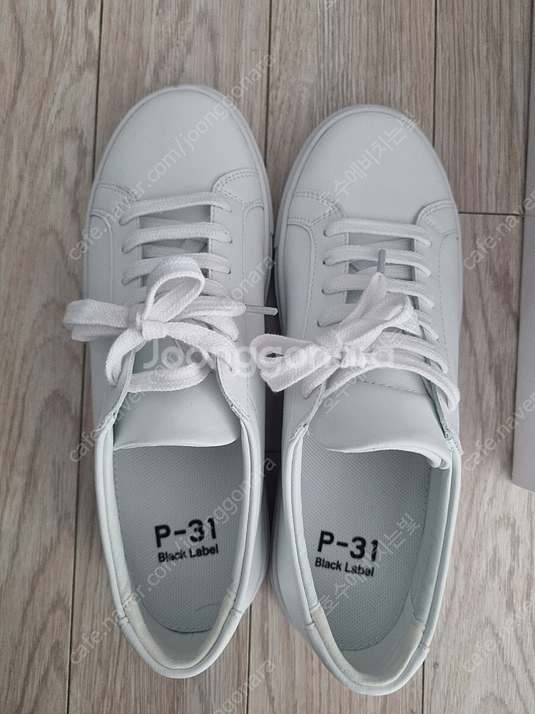 p-31 운동화 240사이즈 5cm--2